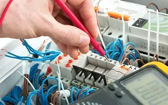 Professional electrician in Palmers Green